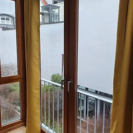 Apartment Shopping Street Gewandhaus Netflx Badew. 58zolltv
